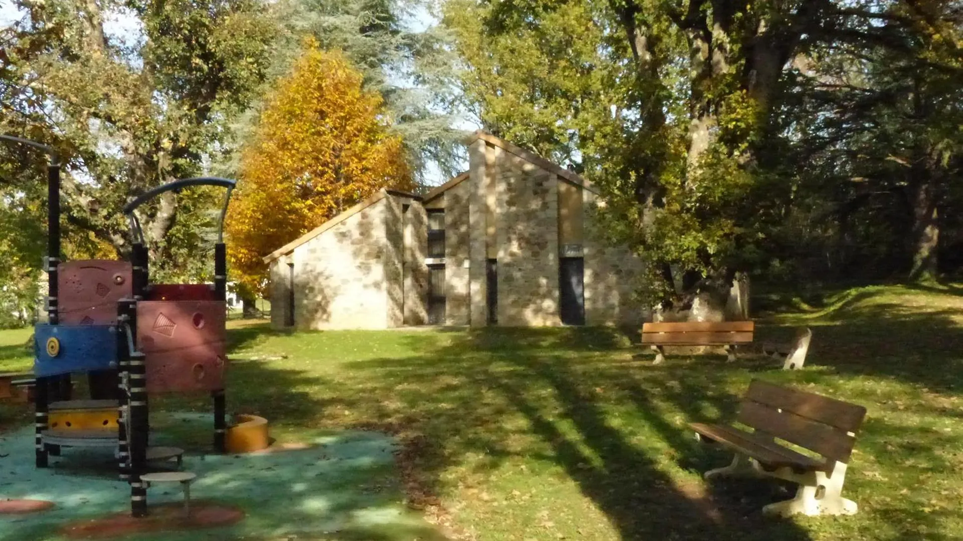 Terres De France - Le Domaine Des Vans Chambonas 3*,